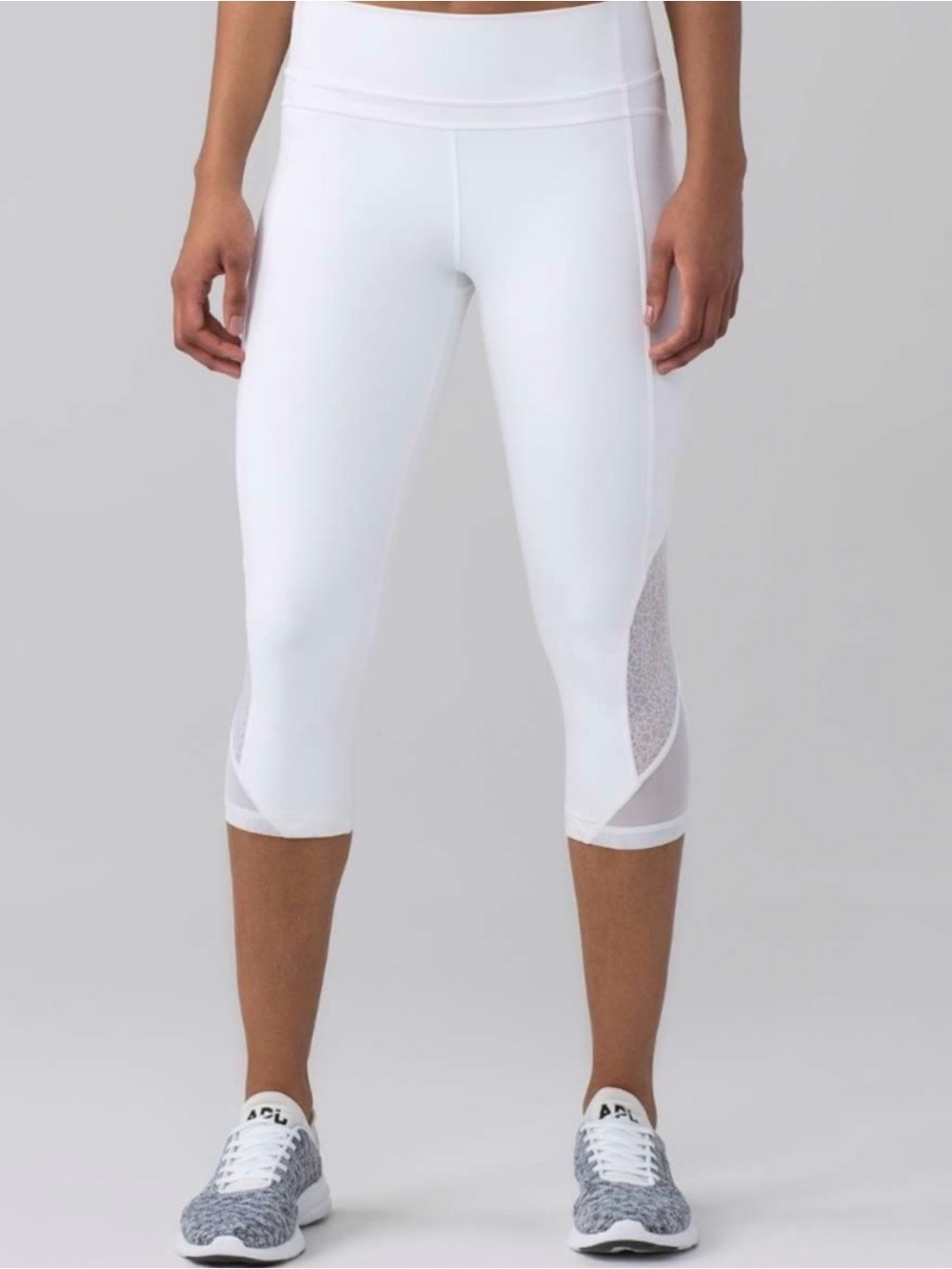 Lululemon Leggings White Crop Twist & Train